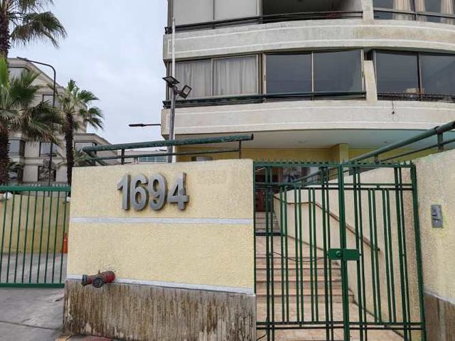 Venta Departamento en Edificio Golden Tower 2D