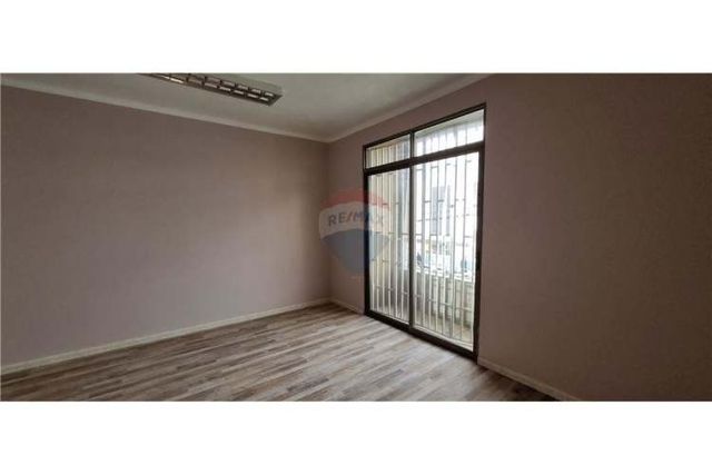 Venta edificio comercial y oficinas 3 pisos centro