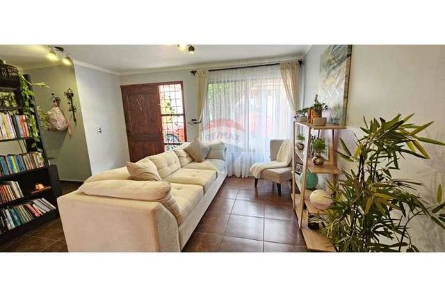 Hermosa y amplia casa en parque ingles