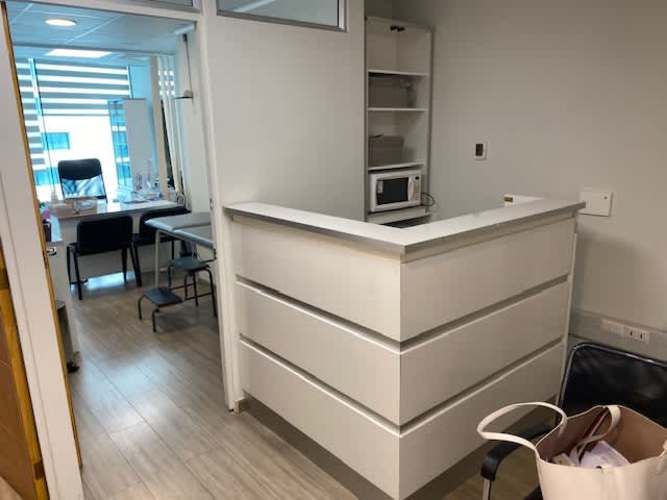 Se vende Espectacular Oficina Amoblada Edificio Singular