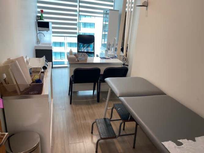 Se vende Espectacular Oficina Amoblada Edificio Singular