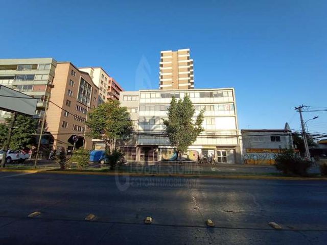 Oficina Gran Avenida José Miguel Carrera 4681, San Miguel