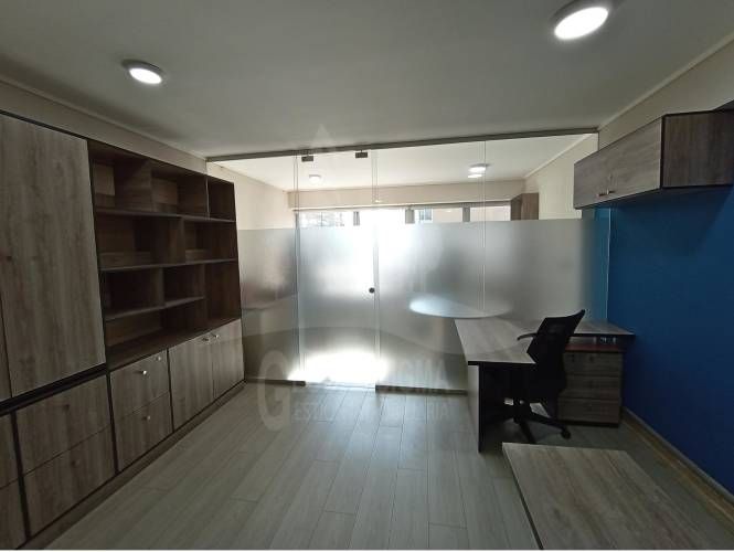 Oficina Gran Avenida José Miguel Carrera 4681, San Miguel