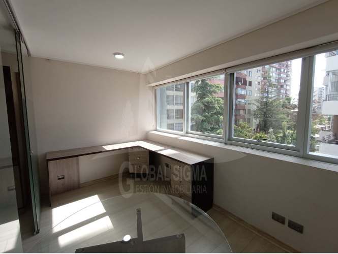 Oficina Gran Avenida José Miguel Carrera 4681, San Miguel