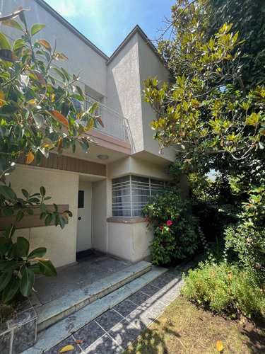 Casa VENTA LINDA CASA DE 5 DORM EN CALLE CARMEN COVARRUBIAS