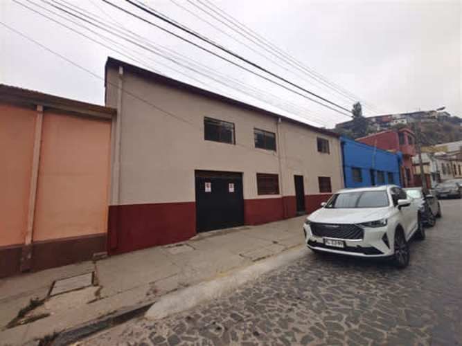 Casa CASA EN VENTA DE 5 DORM. EN VALPARAÍSO, SANTOS OSSA