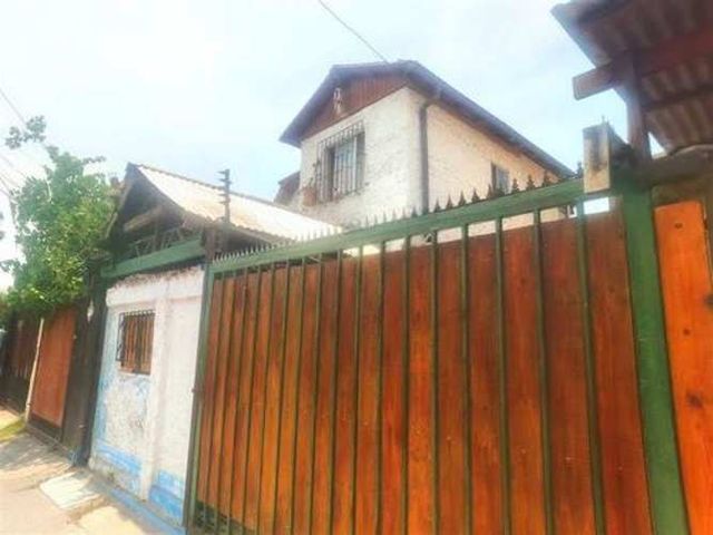 Casa SE VENDE TERRENO CON DOS CASAS AMPLIAS CON LOCAL COMERCIAL