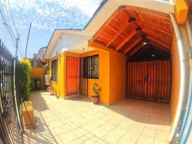 Casa SE VENDE AMPLIA CASA AISALDA NO PAREADA EN LAMPA