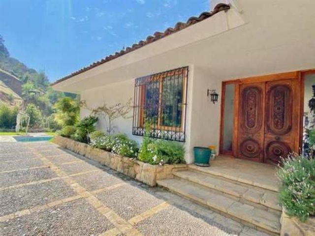 Casa CASA EN VENTA DE 5 DORMITORIOS EN VITACURA