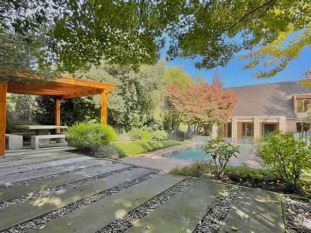 Casa CASA EN VENTA DE 4 DORM. EN LO BARNECHEA