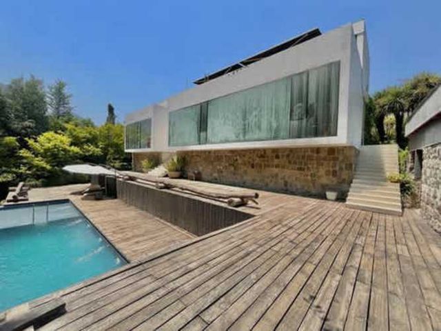 Casa CASA EN VENTA DE 4 DORMITORIOS EN LO BARNECHEA