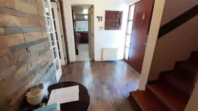 Casa CASA EN VENTA DE 5 DORM. ALTO MACUL EN LA FLORIDA
