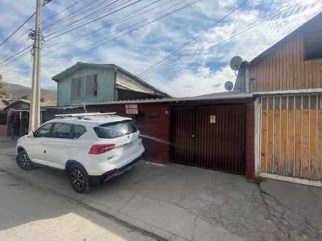 Casa CASA EN VENTA DE 2 DORM. Y 1 BAÑO COMUNA DE RENCA