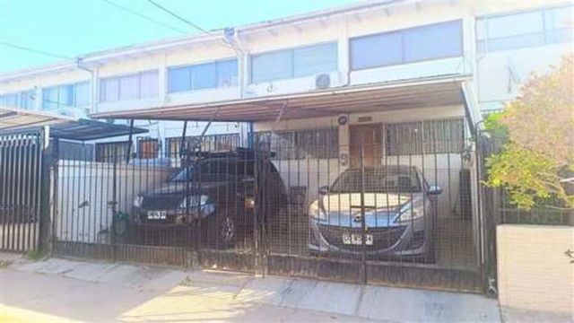 Casa CASA EN VENTA DE 3 DORM. EN SAN JOAQUÍN