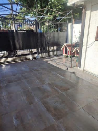 Casa CASA EN VENTA DE 4 DORM, PICSINA A PASOS DE METROBLANQUEADO