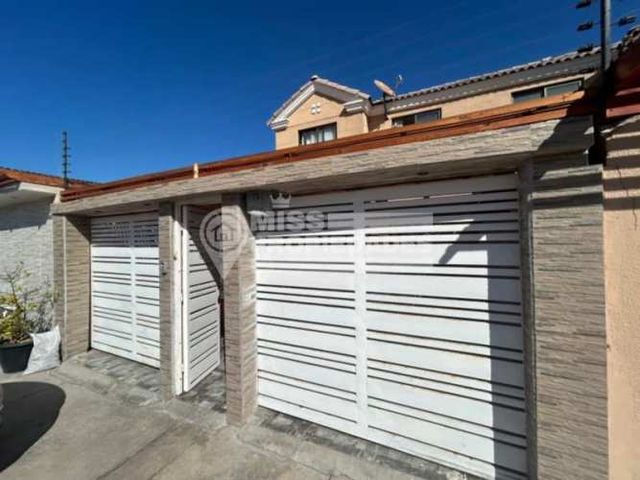 SE VENDE CASA EN SECTOR COSTA LAGUNA