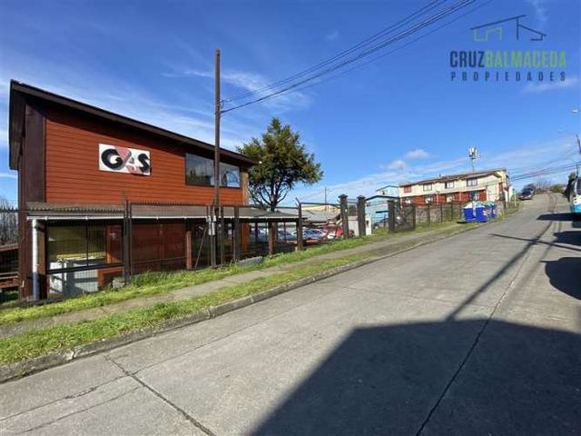 LOCAL COMERCIAL Oficinas con amplio sitio esquina de 822 M2 cercano a Sector Centro