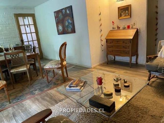 CASA Santa Carolina / Los Olmos