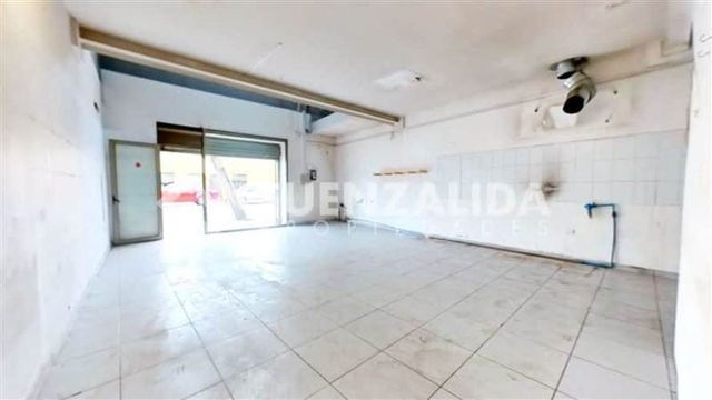 LOCAL COMERCIAL Carmen 2206