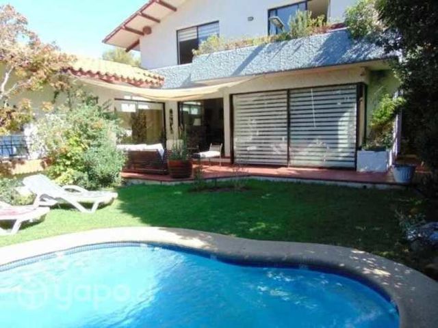 Casa 322 m2 Construidos, 5 Habitaciones, Viña