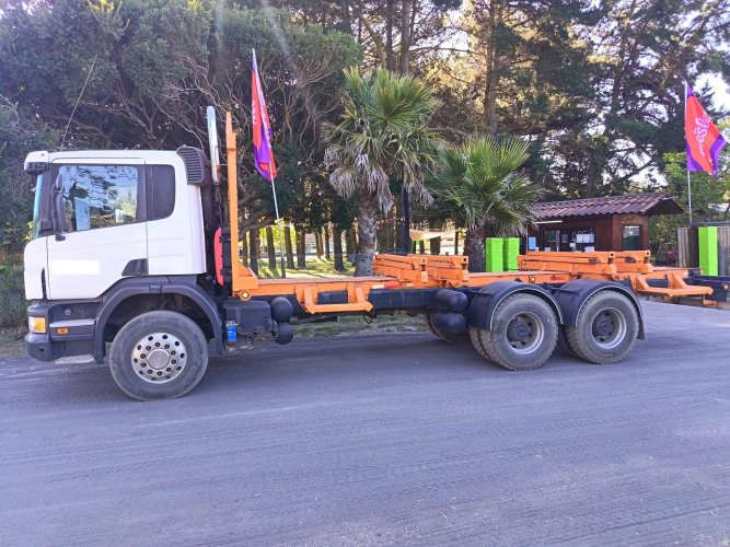 SCANIA FORESTAL P400B  AÑO 2013