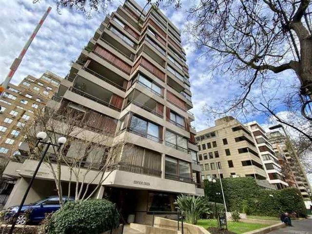 DEPARTAMENTO Presidente Errazuriz-Metro Alcantara-Renato Sanchez