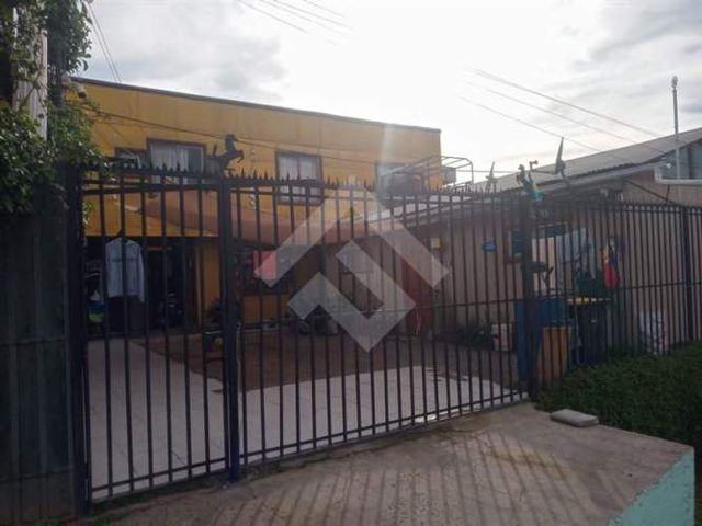 CASA Gral Las Heras con Av. Maipu