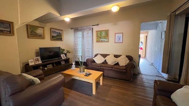 Casa GRAN AVENIDA JOSÉ MIGUEL CARRERA CON  VENTURA BLANCO VIEL