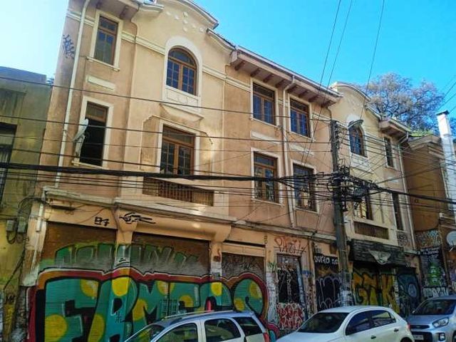 CASA Casona en subida Cumming Valparaíso