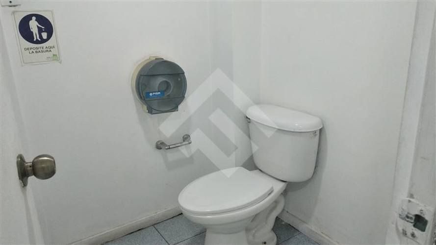 OFICINA Metro Universidad de Chile