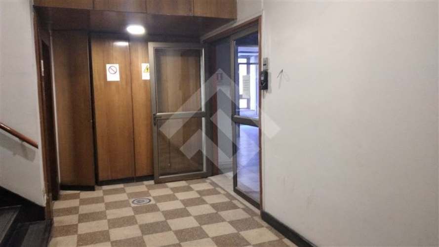 OFICINA Metro Universidad de Chile