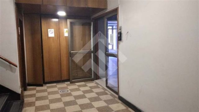 OFICINA Metro Universidad de Chile