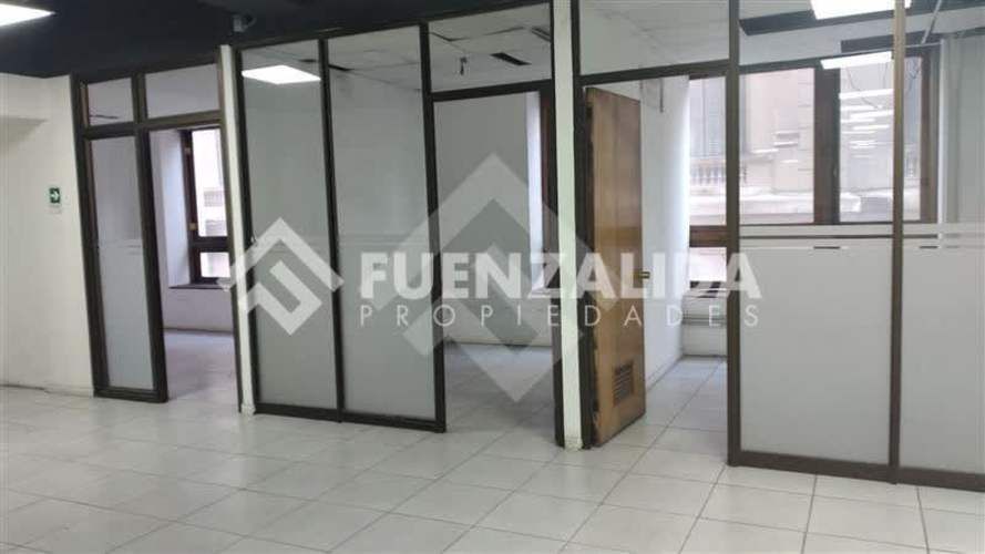 OFICINA Metro Universidad de Chile