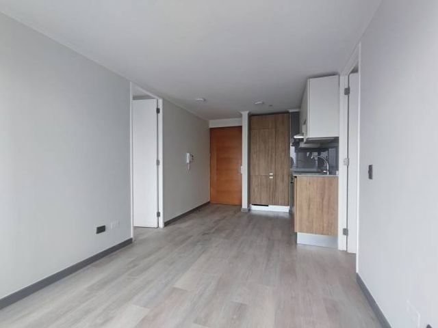 Lia Aguirre 95 (2 Est /1 Bod) [2403-4]