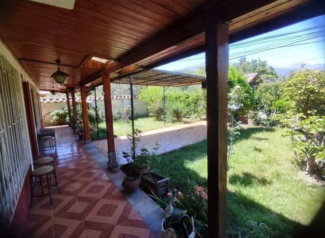 CASA VENDO GRAN PARCELA USO COMERCIAL U HABITACIONAL IDEAL PARA HACER LOTEOS INMOBILIARIO