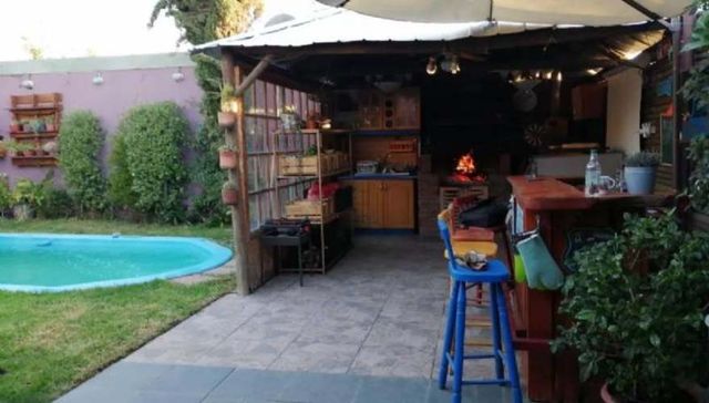 CASA 4 DORMITORIOS Y 2 BAÑOS, PISCINA, la cisterna