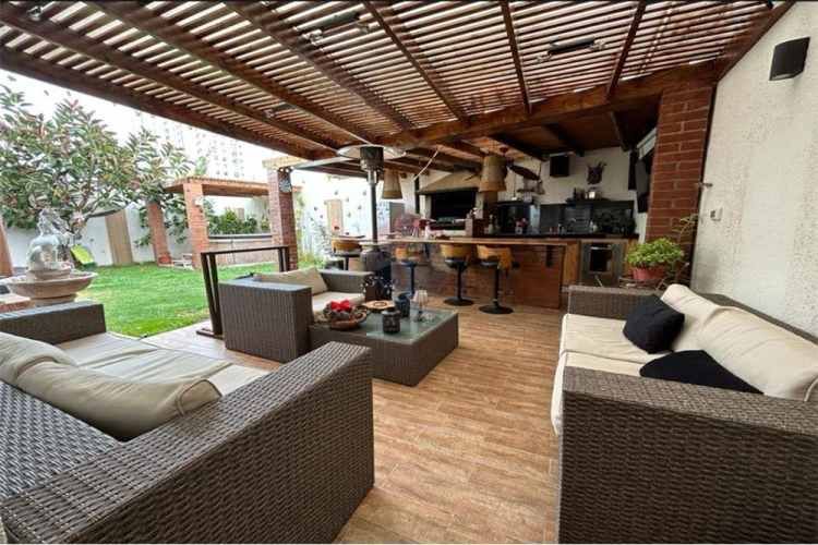 Hermosa casa en costa laguna