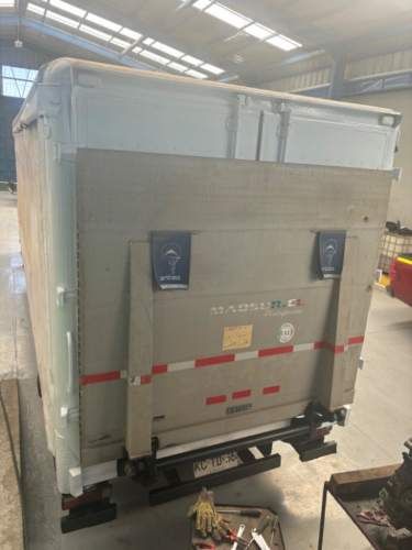 Camión Mitsubishi Fuso Canter 815