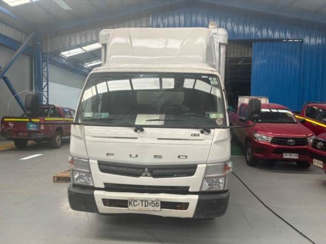 Camión Mitsubishi Fuso Canter 815