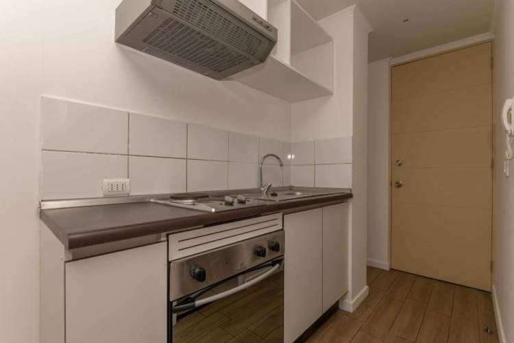 General Gana 1063 [369-11]