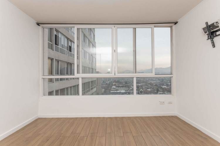 General Gana 1063 [369-11]