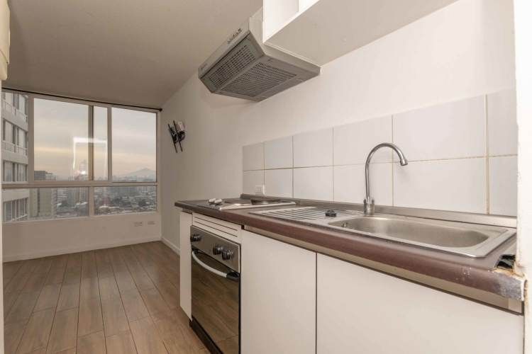 General Gana 1063 [369-11]