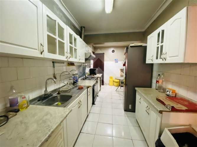 CASA Gran Avenida/ Av. El Parrón