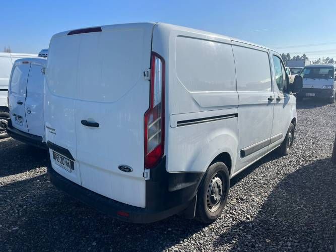 FURGON MARCA FORD MODELO TRANSINT CUSTON 2.2 AÑO 2021