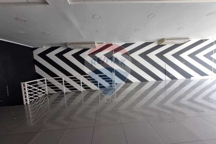 Local comercial arriendo