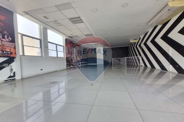 Local comercial arriendo