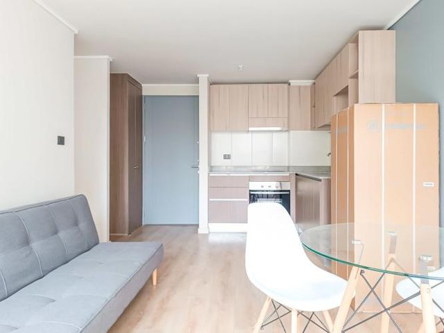 Av. Inglaterra 1280 (1 Est ) [2635-4]