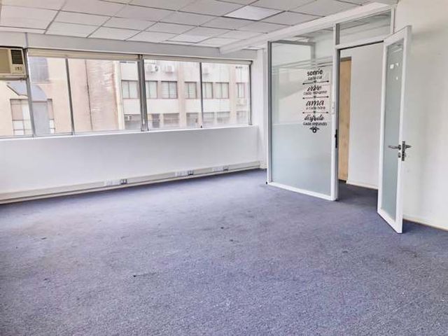 OFICINA Ideal Datacenter/Cowork Planta LIbre de 327 m2 Centro Cívico Teatinos / Huérfanos Venta Sin Comisión