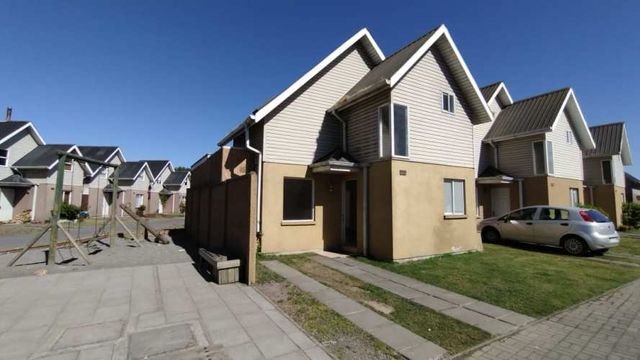 Amplia y cómoda casa en San Pedro del Valle.