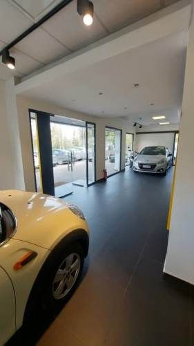 Local MANQUEHUE / COUNTRY CLUB /